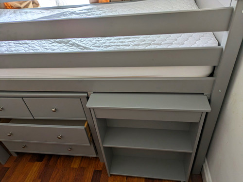 Grey single wooden - single, bunk