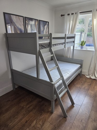 New triple bunk - new, with